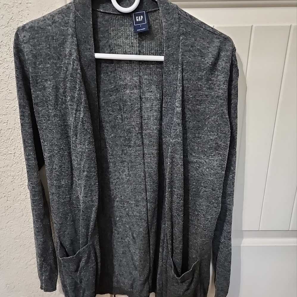 Gap&& HM shirts